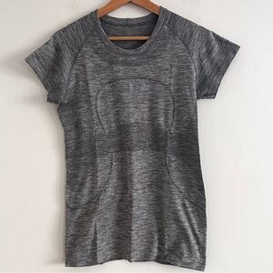 Lululemon swiftly tech gray short sleeve crew neck size 10
